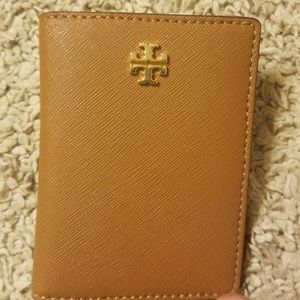 Brand New - Tory Burch Emerson Foldable Card Case
